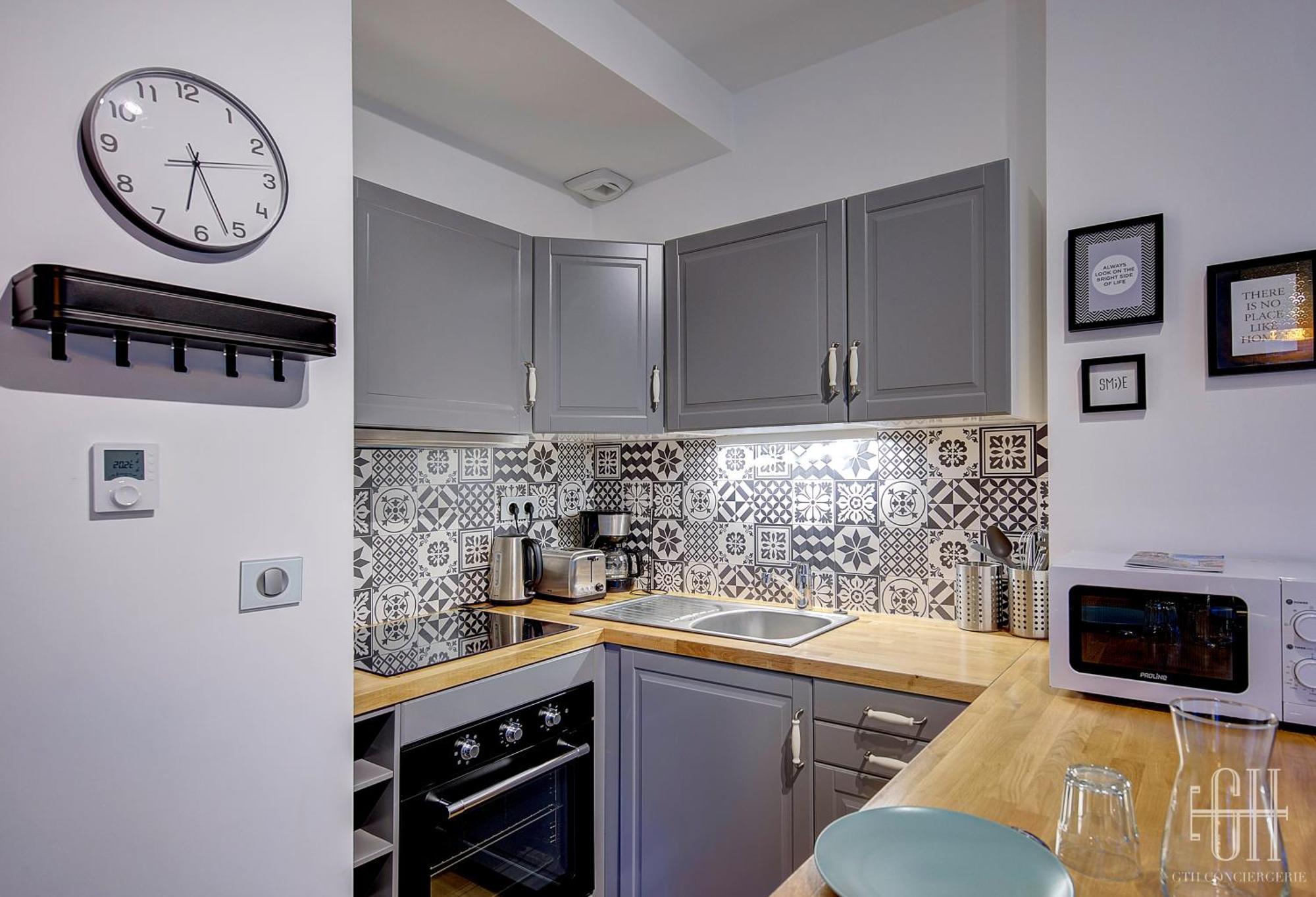 Le Fidji / 100m Gare Apartment
